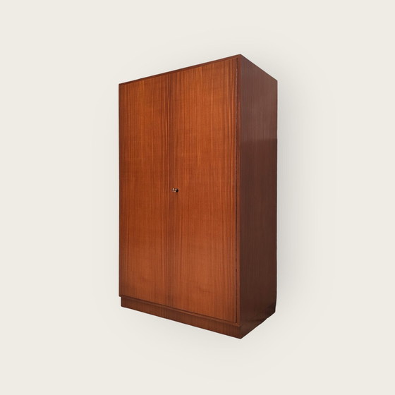 Image 1 of Mid Century Kleiderschrank