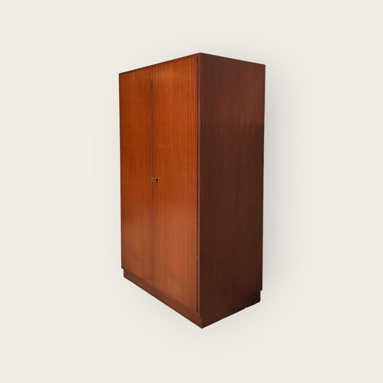 Image 1 of Mid Century Kleiderschrank