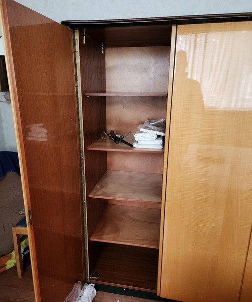 Vintage-Schlafzimmer Kleiderschrank + 2 Nachttische und Rückwand des Bettes nur