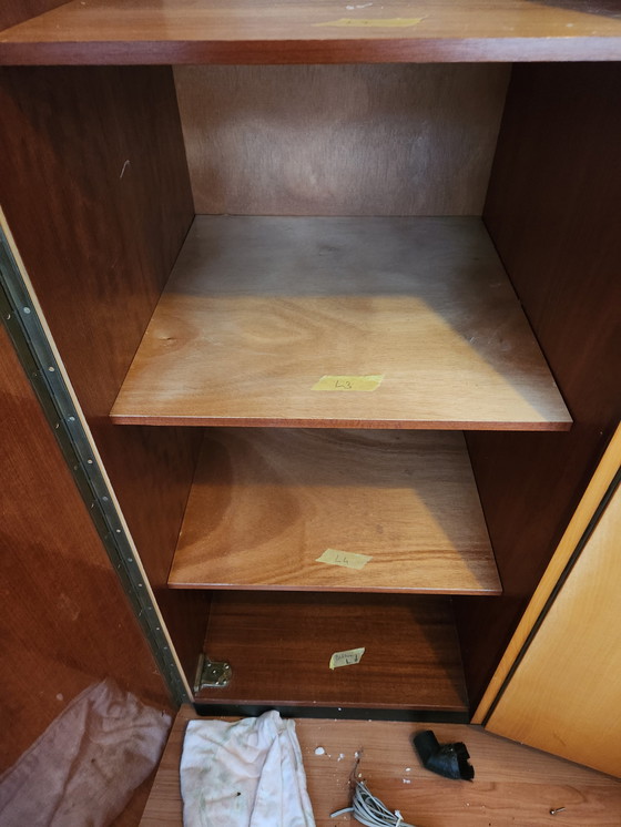 Image 1 of Vintage-Schlafzimmer Kleiderschrank + 2 Nachttische und Rückwand des Bettes nur