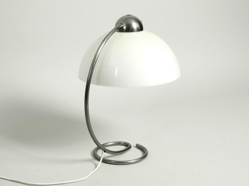 Große Mid Century Metall Tischlampe mit Kunststoffschirm von Schanzenbach Deutschland