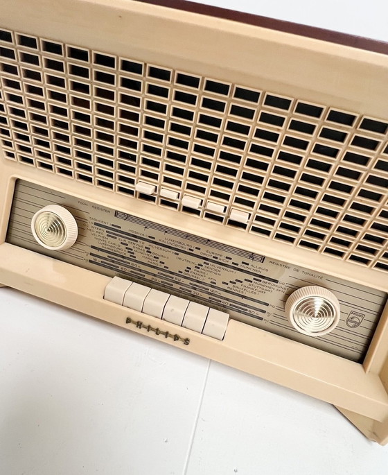 Image 1 of Überholter Vintage Philips Grammophonspieler und Röhrenradio, 1960er Jahre