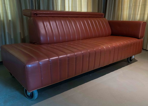 Großzügiges 2,5-sitziges Designersofa