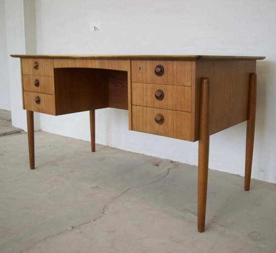 Image 1 of Alter dänischer Teakholz-Schreibtisch von Kai Kristiansen, 1964