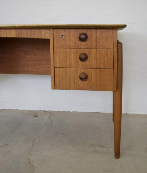 Image 1 of Alter dänischer Teakholz-Schreibtisch von Kai Kristiansen, 1964