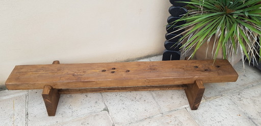 Brutalistische Konsole