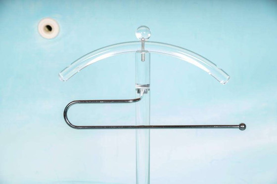 Image 1 of Minimalistischer Kleiderständer aus Acryl, postmoderner Kleiderständer