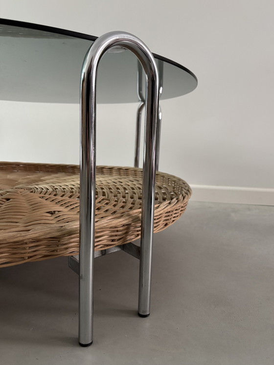 Image 1 of Vintage Salon Tisch von Glas Chrom und Rattan