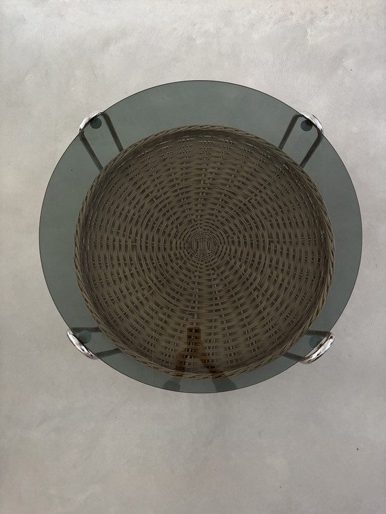 Image 1 of Vintage Salon Tisch von Glas Chrom und Rattan