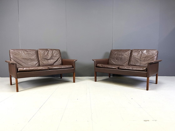 Image 1 of Zwei Zweisitzer-Sofas von Hans Olsen, 1960er Jahre