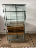 Team by Wellis E-Series Vitrine Quader