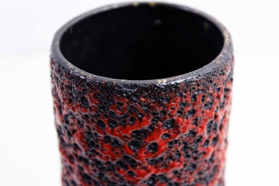 Image 1 of Vase aus Lava-Keramik Westdeutschland