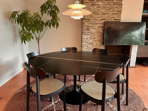 Image 1 of Knoll Saarinen Sahara Noir + 6 X Thonet Esszimmerstuhl 118