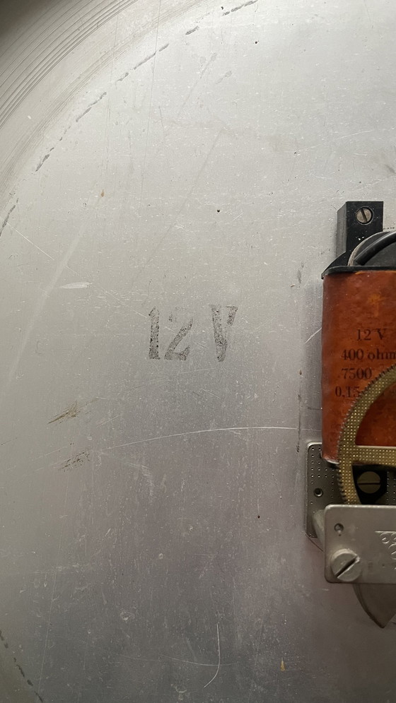 Image 1 of 1 Bakelit-Uhr