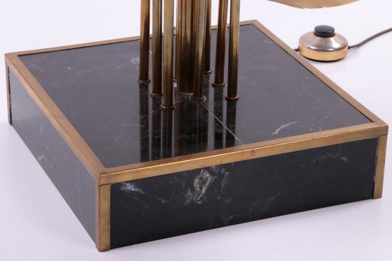 Image 1 of Maison Jansen Stehleuchte aus vergoldetem Messing mit Marmorsockel, 1970 Frankreich.