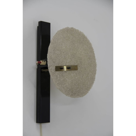 Image 1 of Geometrische Wandlampe aus schwarzem Metall und Harz von Pokrok Zilina, 1960