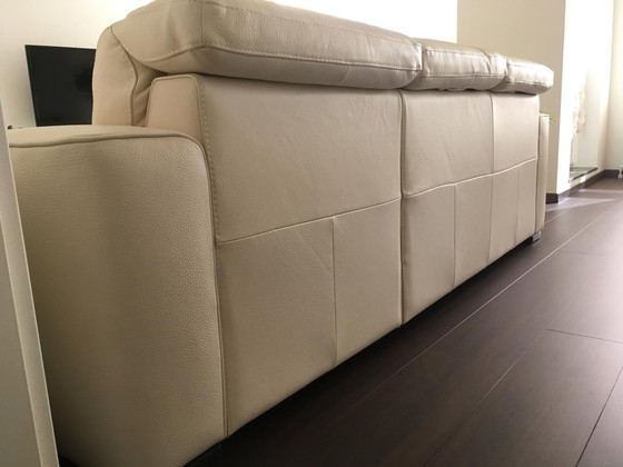 Image 1 of Natuzzi-Bank