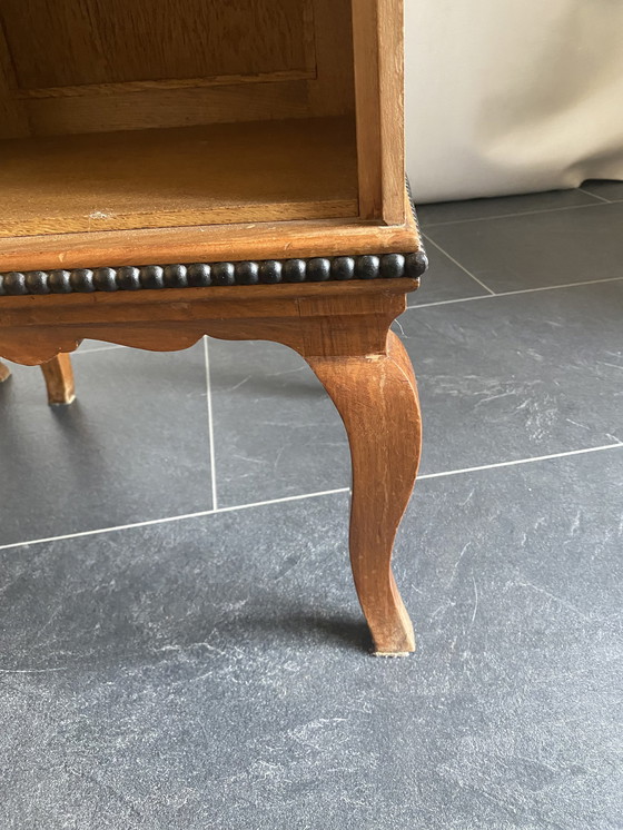 Image 1 of 2x Beistelltisch aus Louis-Eiche