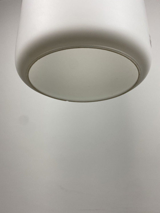 Image 1 of Riesige Seltene Matt Weiße Glas Pendelleuchte Von Peill Und Putzler Xl 1960s