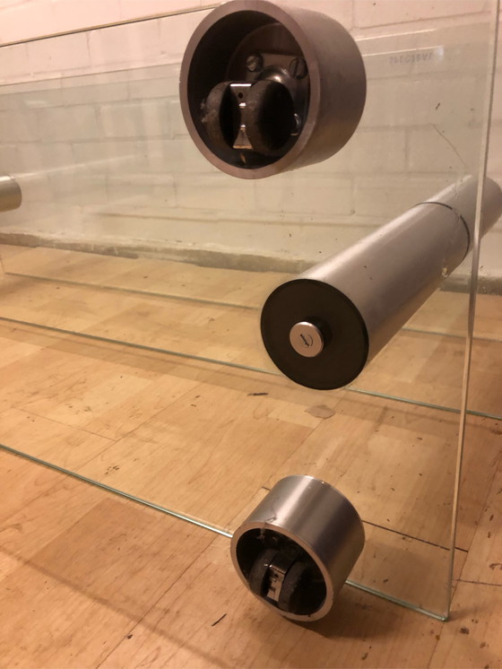 Image 1 of TV-Schrank im Spektraldesign