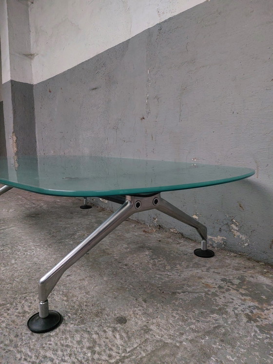 Image 1 of Couchtisch aus Milchglas von Antonio Citterio für Vitra