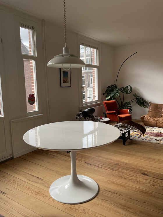 Image 1 of Ausziehbarer Tulpentisch.