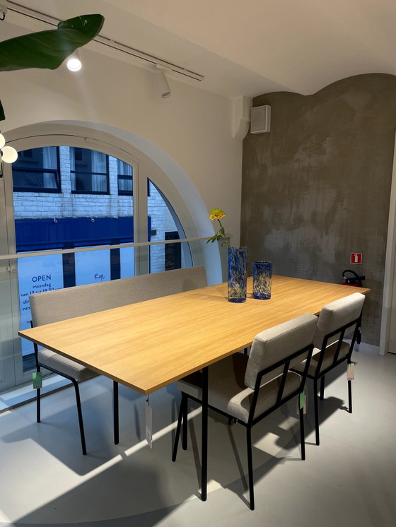 Image 1 of Fest Nude Esstisch