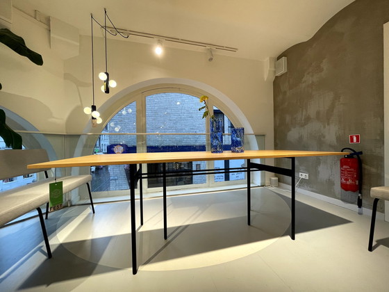 Image 1 of Fest Nude Esstisch