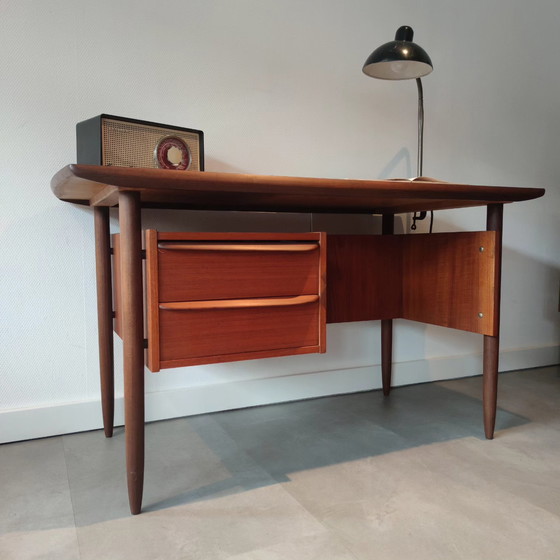 Image 1 of Hulmefa Tijsseling Schreibtisch