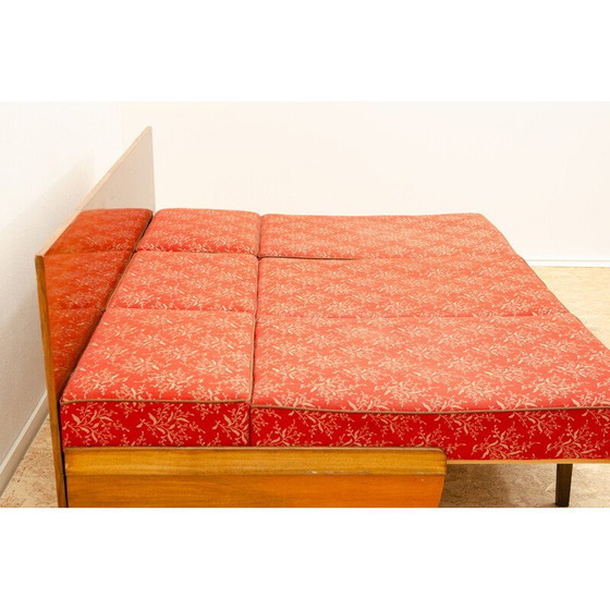 Image 1 of Vintage 3-Sitzer-Sofa aus nussbaumfurniertem Holz von Jindrich Halabala für Up Závody, Tschechoslowakei 1950