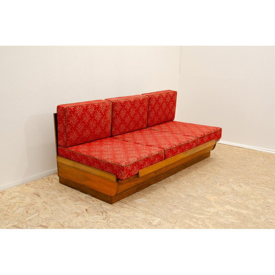 Image 1 of Vintage 3-Sitzer-Sofa aus nussbaumfurniertem Holz von Jindrich Halabala für Up Závody, Tschechoslowakei 1950