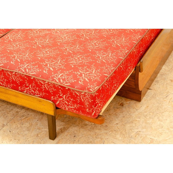 Image 1 of Vintage 3-Sitzer-Sofa aus nussbaumfurniertem Holz von Jindrich Halabala für Up Závody, Tschechoslowakei 1950
