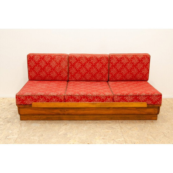 Image 1 of Vintage 3-Sitzer-Sofa aus nussbaumfurniertem Holz von Jindrich Halabala für Up Závody, Tschechoslowakei 1950
