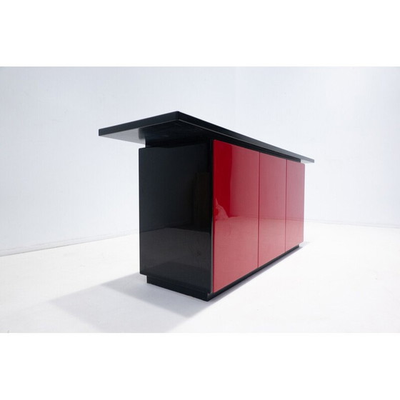Image 1 of Mid Century lackierte Anrichte in rot und schwarz, Italien 1970er