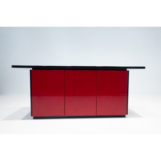 Image 1 of Mid Century lackierte Anrichte in rot und schwarz, Italien 1970er