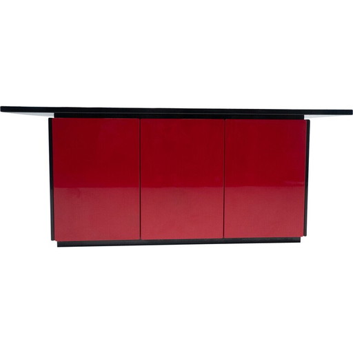 Mid Century lackierte Anrichte in rot und schwarz, Italien 1970er