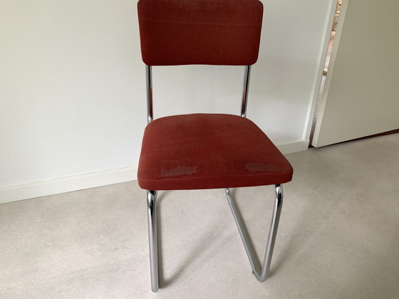 Image 1 of Rohrstuhl mit roter Polsterung