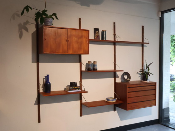 Image 1 of Vintage-Wandsystem Poul Cadovius in Teakholz