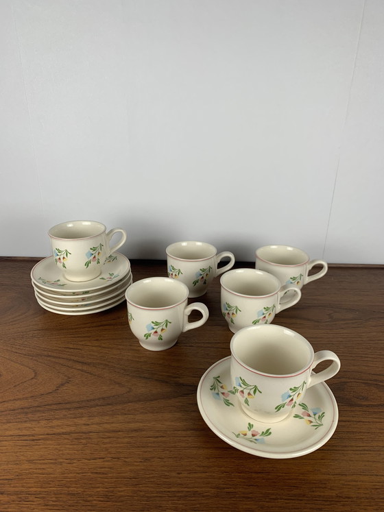 Image 1 of 6er Set Vintage Tassen + Untertassen, Blumenmuster, Deutschland