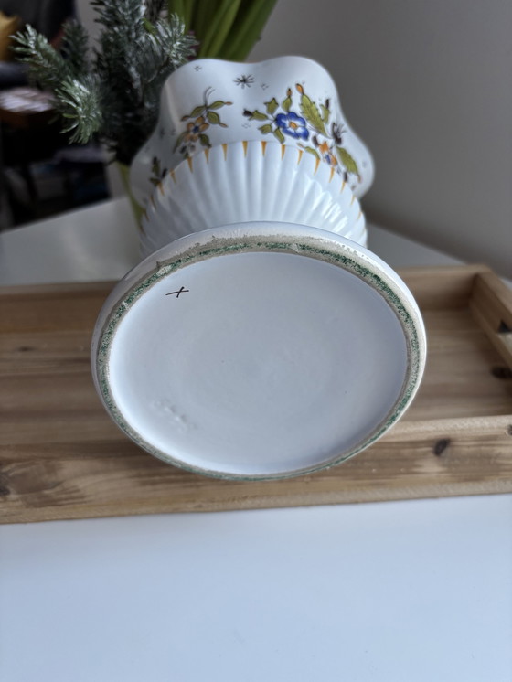 Image 1 of Vase Moustiers