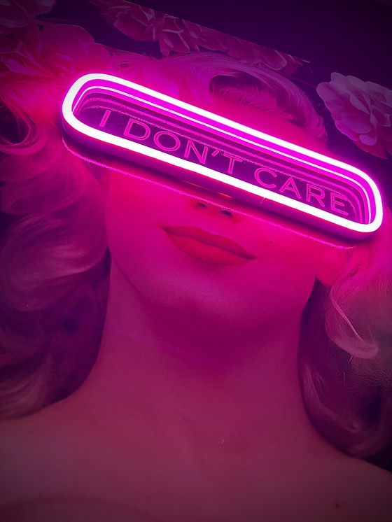 Image 1 of LedMansion Marilyn I Don't Care Lila PopArt Wandkunst Led Lampe