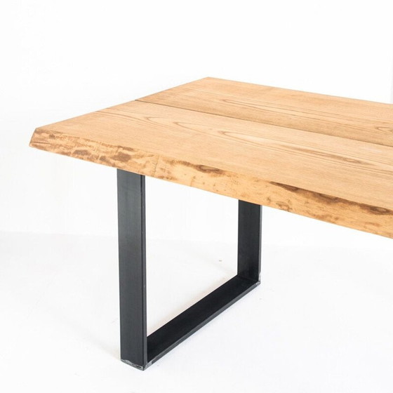 Image 1 of Esstisch aus massivem Eschenholz mit behandelten Eisenbeinen