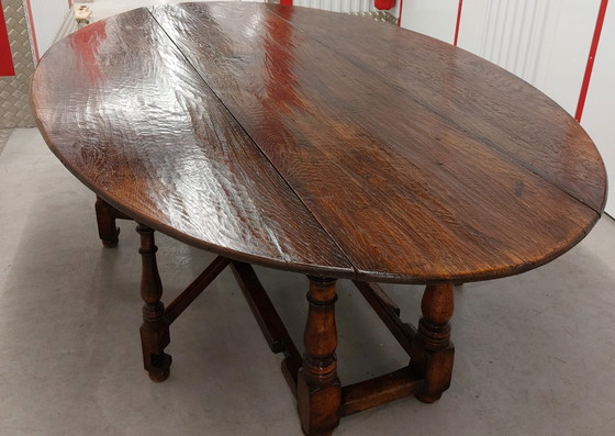 Image 1 of John Capon Tisch + 8 Stühle