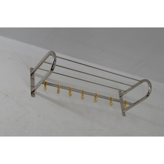 Image 1 of Bauhaus-Wandgarderobe, 1920er Jahre