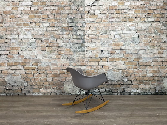 Image 1 of Vitra Rar