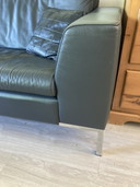 Montel p4 2,5 Sitzer in schwarzem Leder