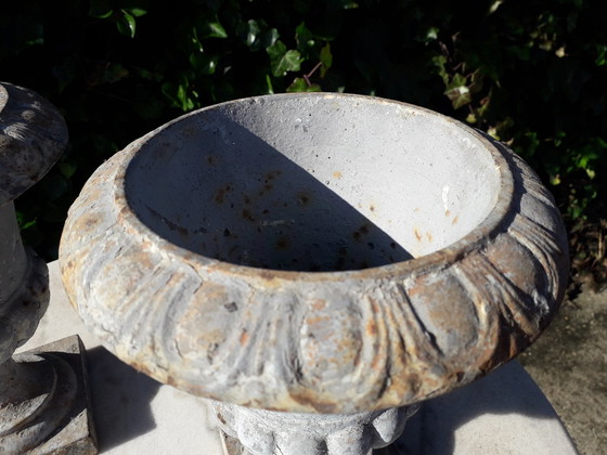 Image 1 of 2 Brocante-Gartenvasen aus Gusseisen, 25 cm hoch