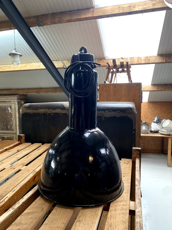 Image 1 of Vintage Fabrik Lampe Emaille Pendelleuchte