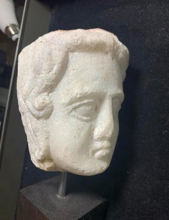 Image 1 of Marmorkopf auf Sockel