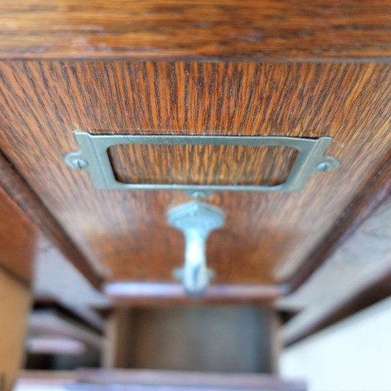 Image 1 of Klassischer Holzordnerschrank